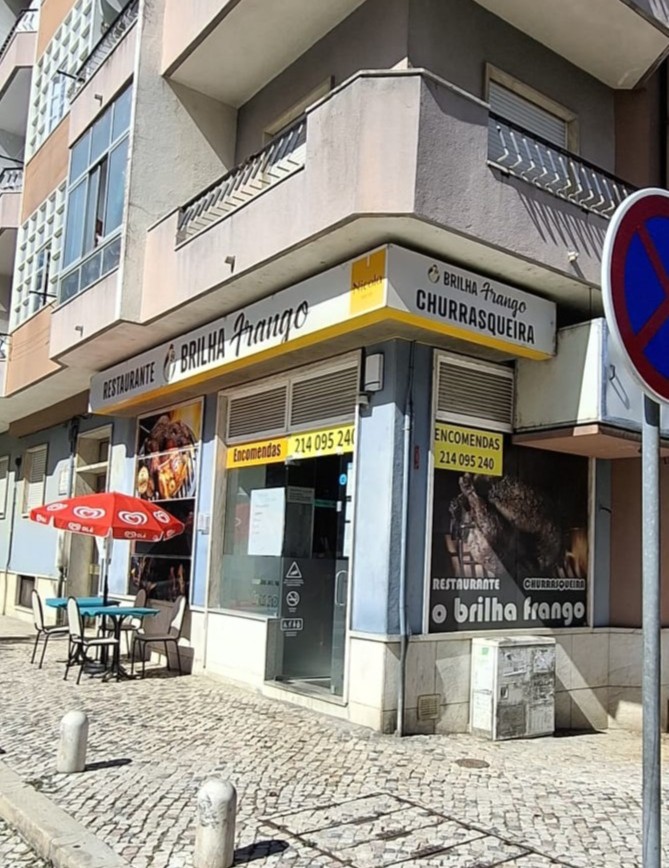 Trespasse de Restaurante & Churrasqueira Tradicional com Cozinha.