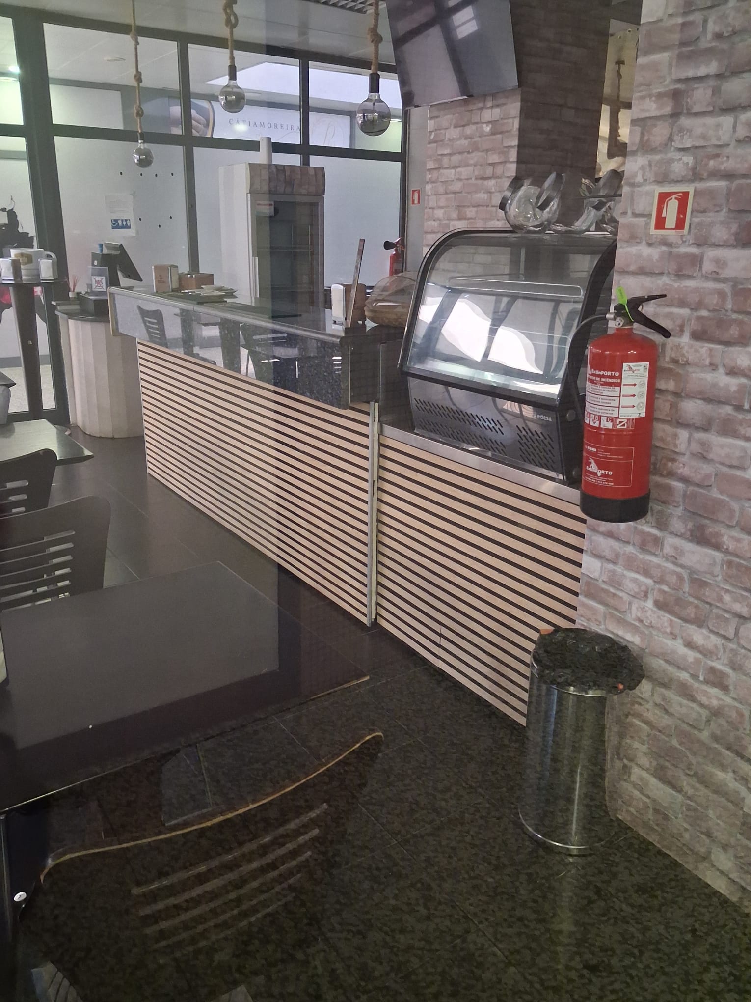 Snack-Bar no centro de Gaia – Santo Ovídio – Mafamude