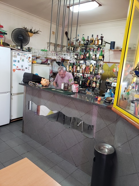 Snack-Bar com esplanada em Sacavém