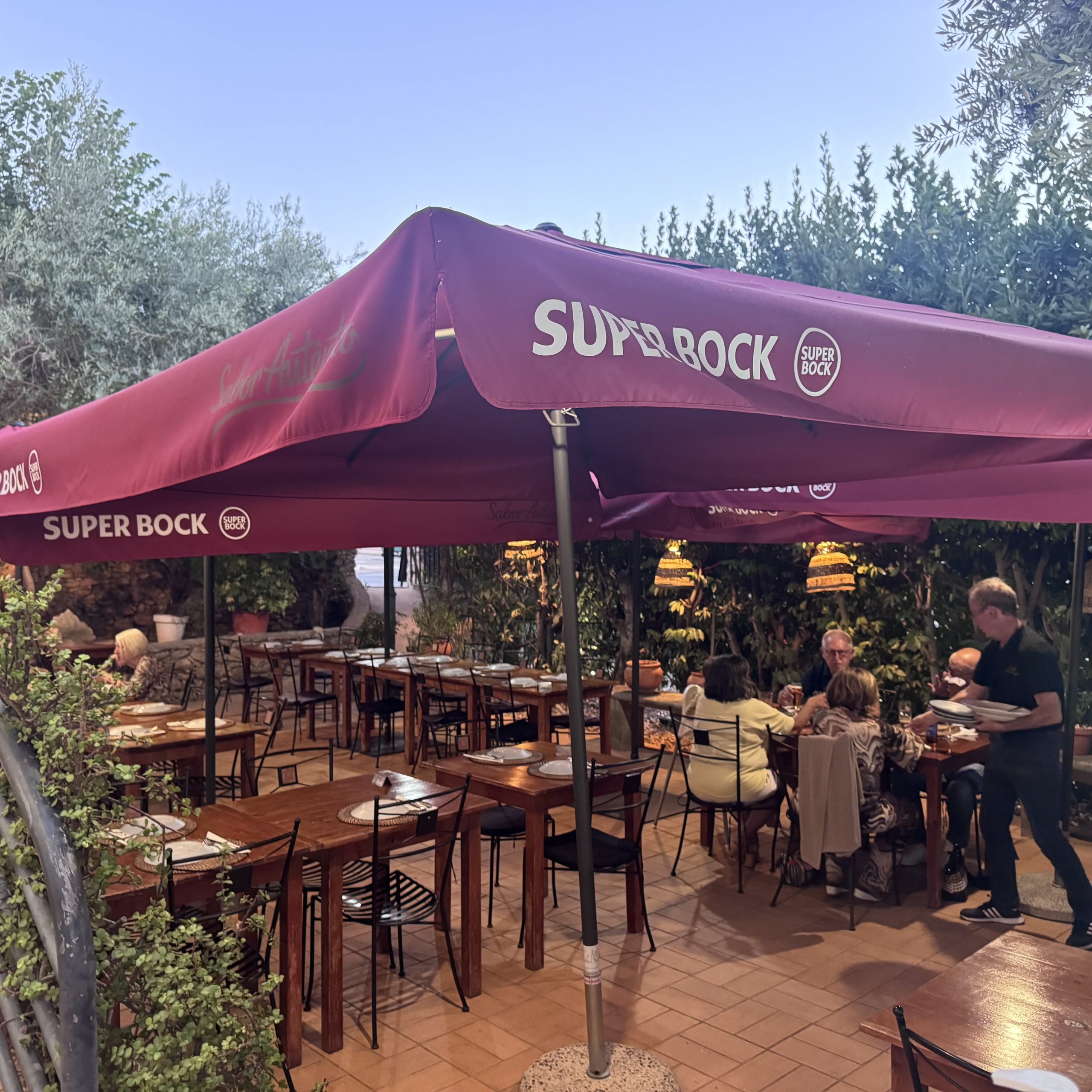 Restaurante Rústico e romântico